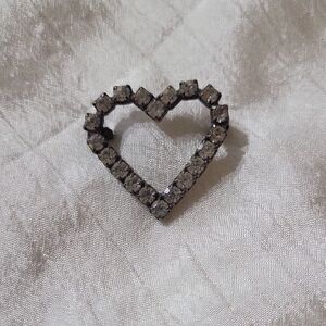 Vtg 1940's Heart Pin
